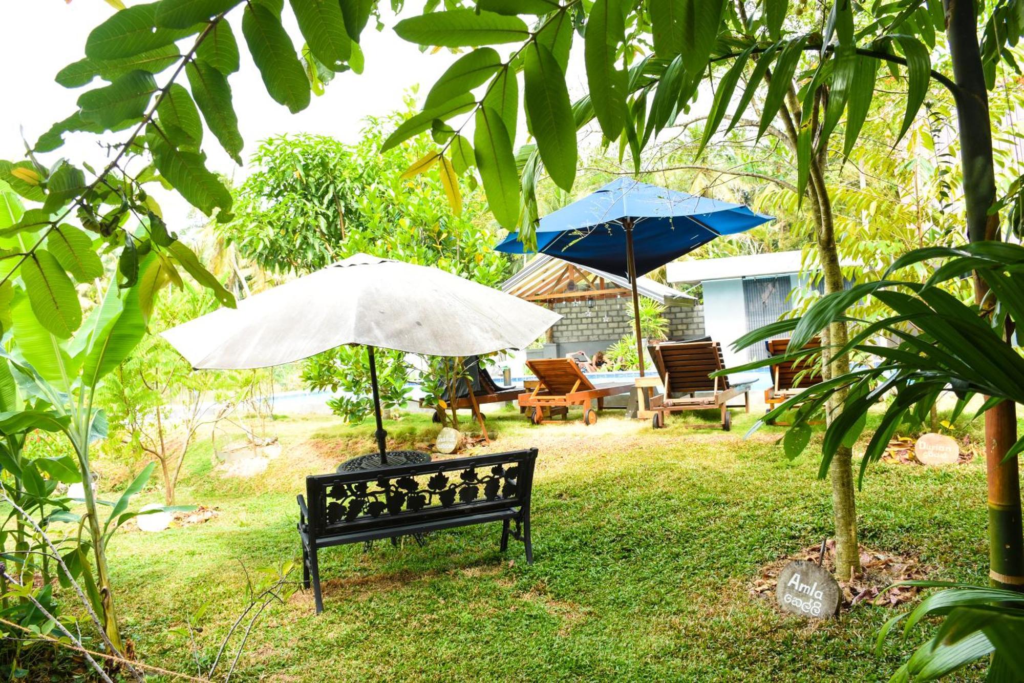Steps Garden Resort Negombo Buitenkant foto