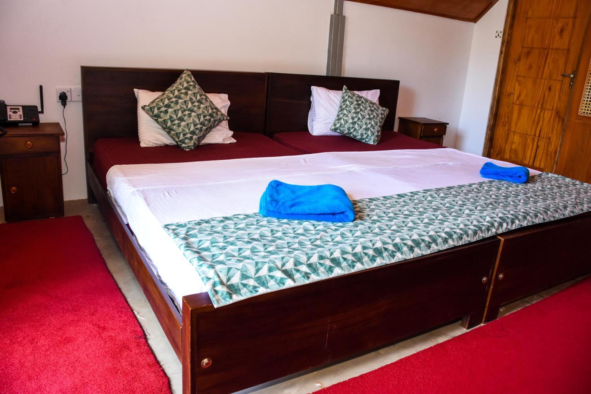 Steps Garden Resort Negombo Buitenkant foto
