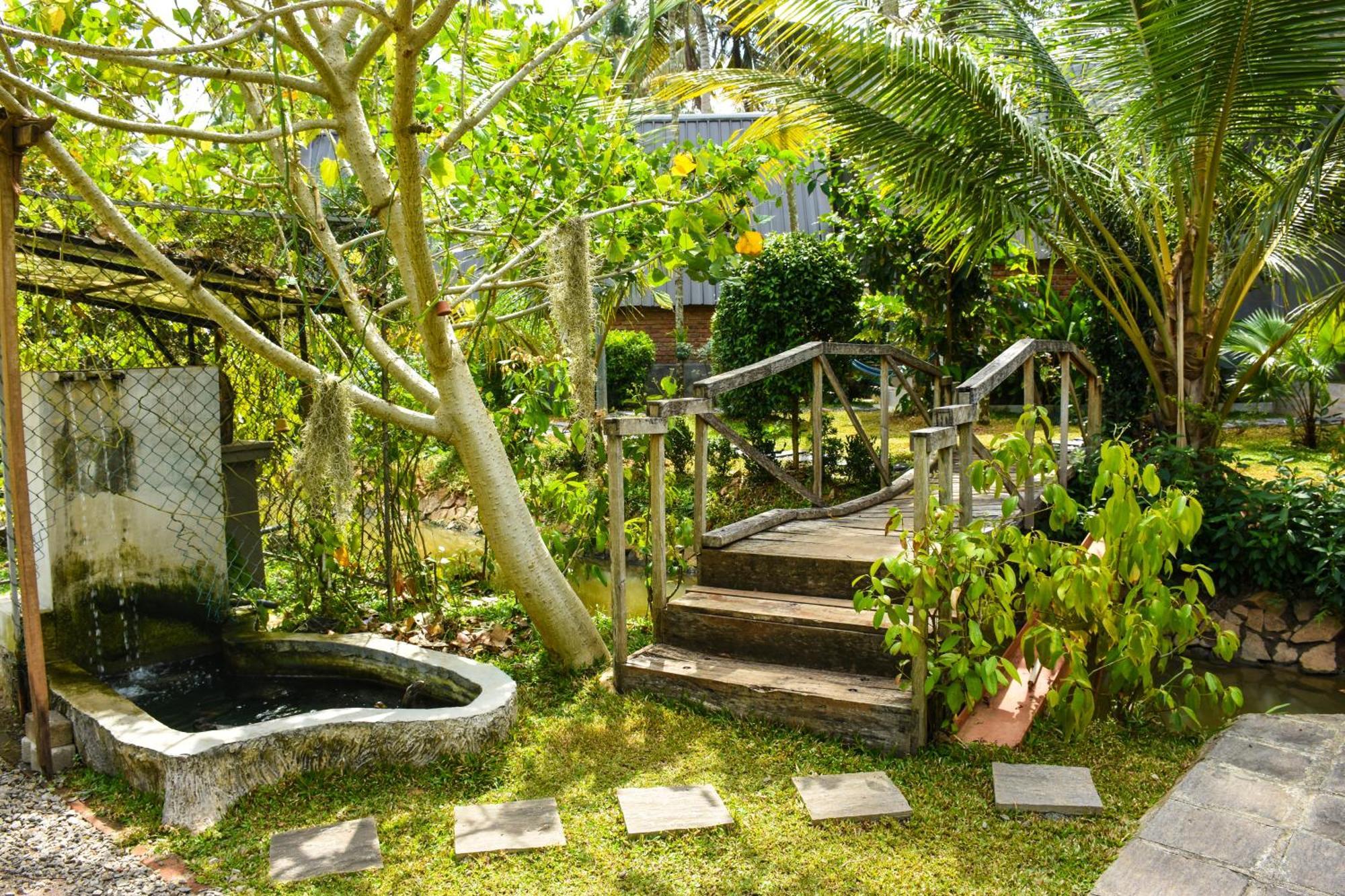 Steps Garden Resort Negombo Buitenkant foto