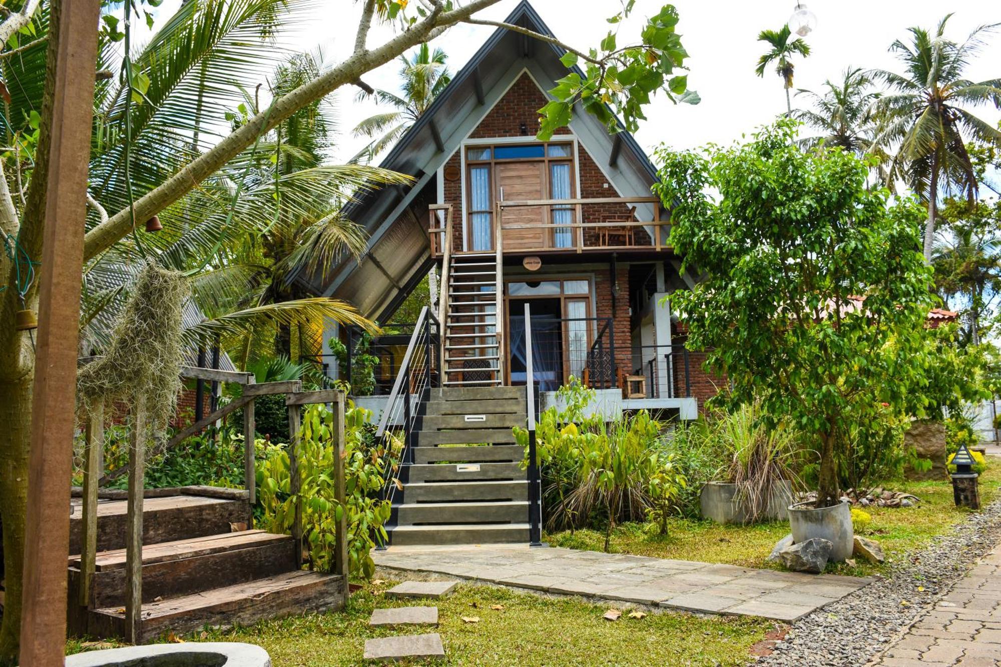 Steps Garden Resort Negombo Buitenkant foto
