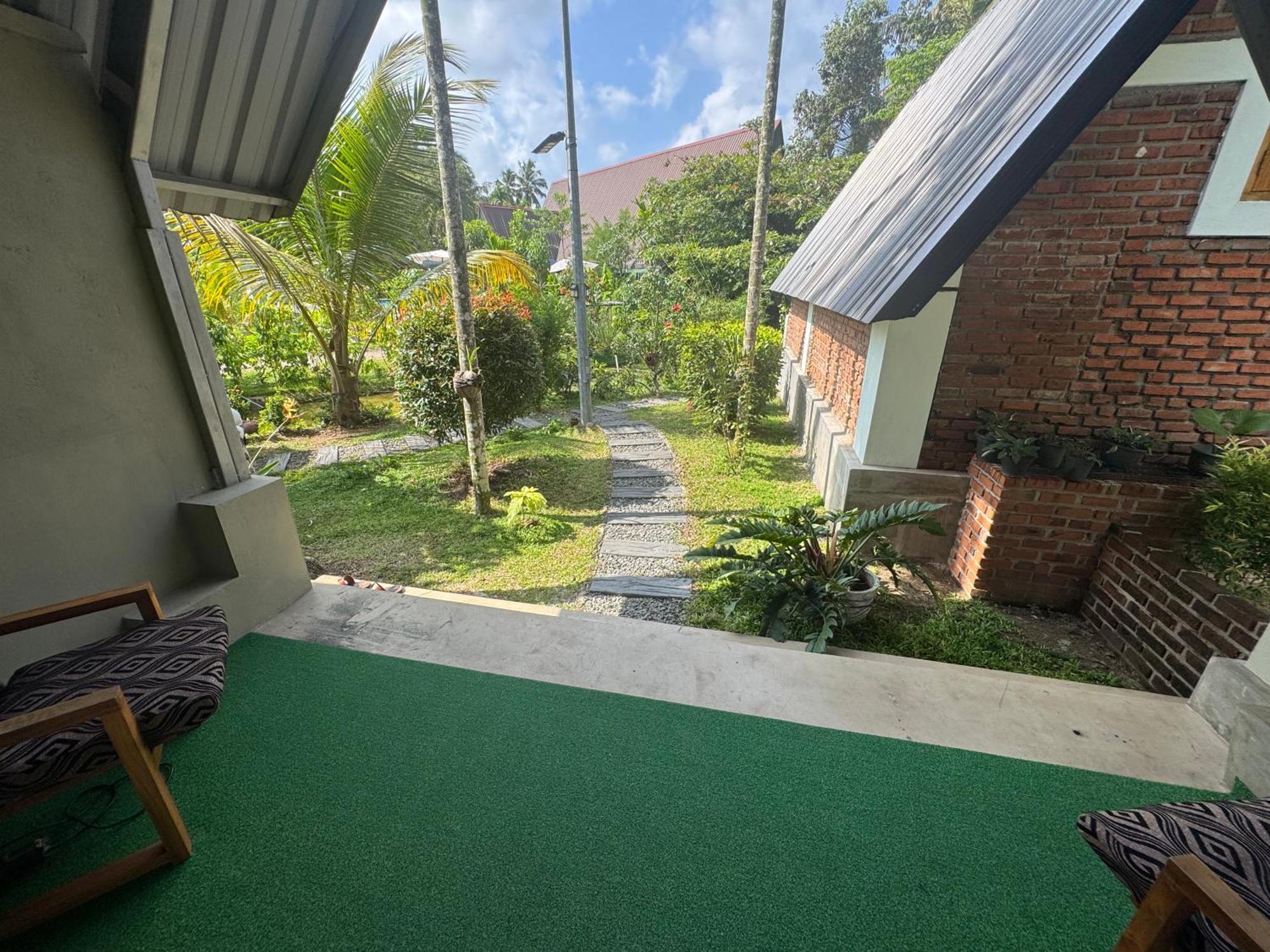 Steps Garden Resort Negombo Buitenkant foto